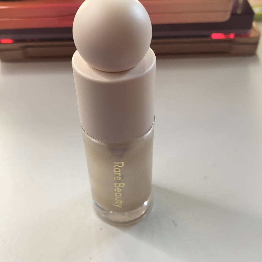 Rare beauty enlighten highlight